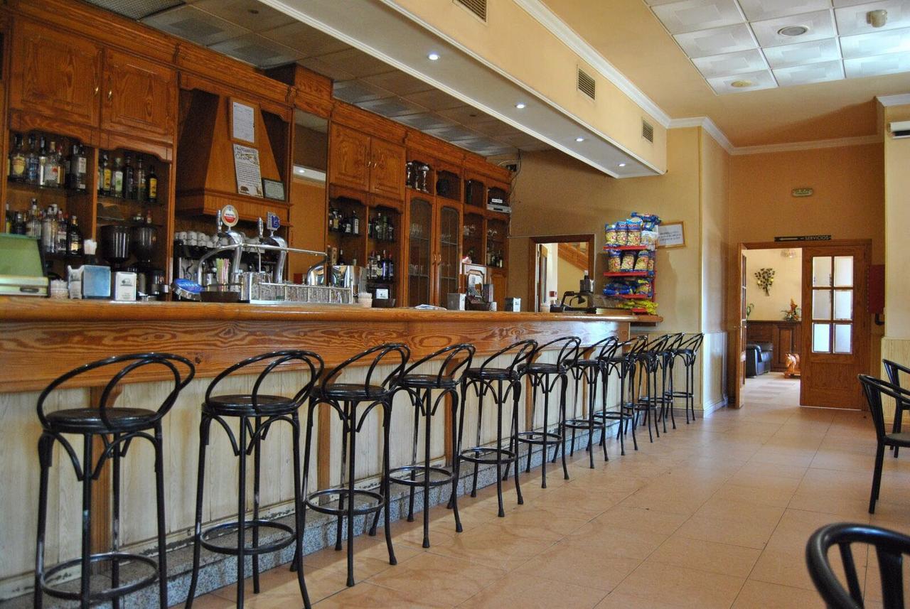 Hotel Las Dehesas Navalvillar de Pela ภายนอก รูปภาพ